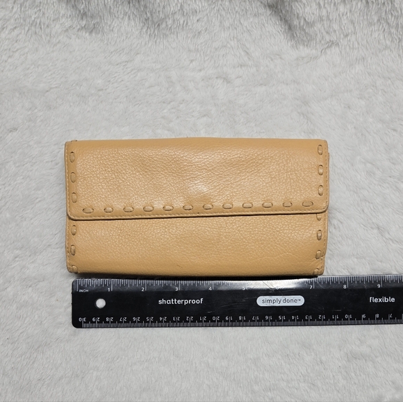 Michael kors vintage leather wallet - Picture 9 of 12